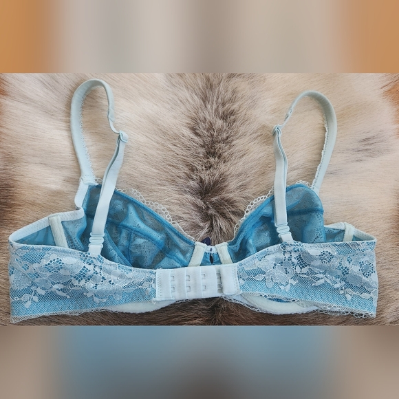 Victoria's Secret lace bra in baby blue metallic in size 34B - Picture 7 of 8